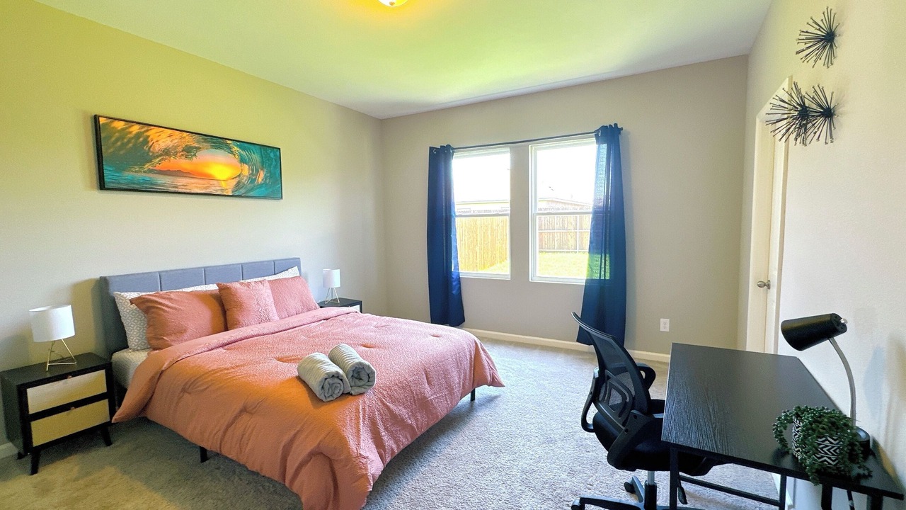 Photo of Bedroom in Crowley