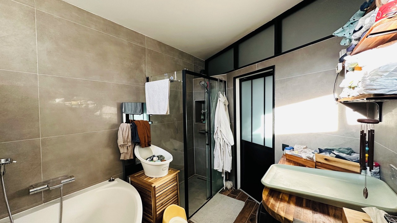 Photo of Bathroom in Saint-Denis