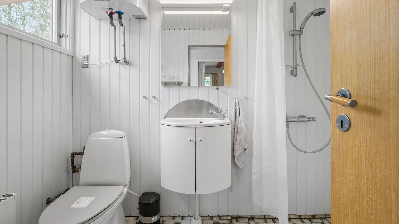 Photo of Bathroom in Yderby