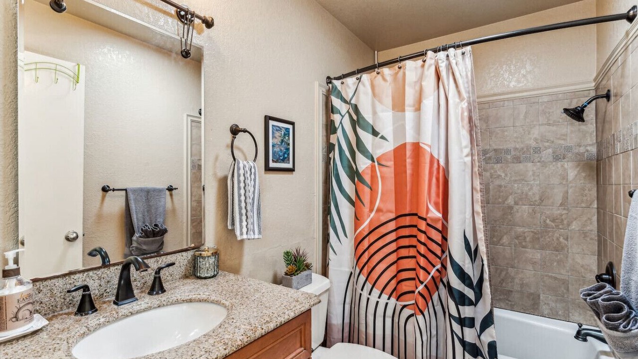 Photo of Bathroom in Union City