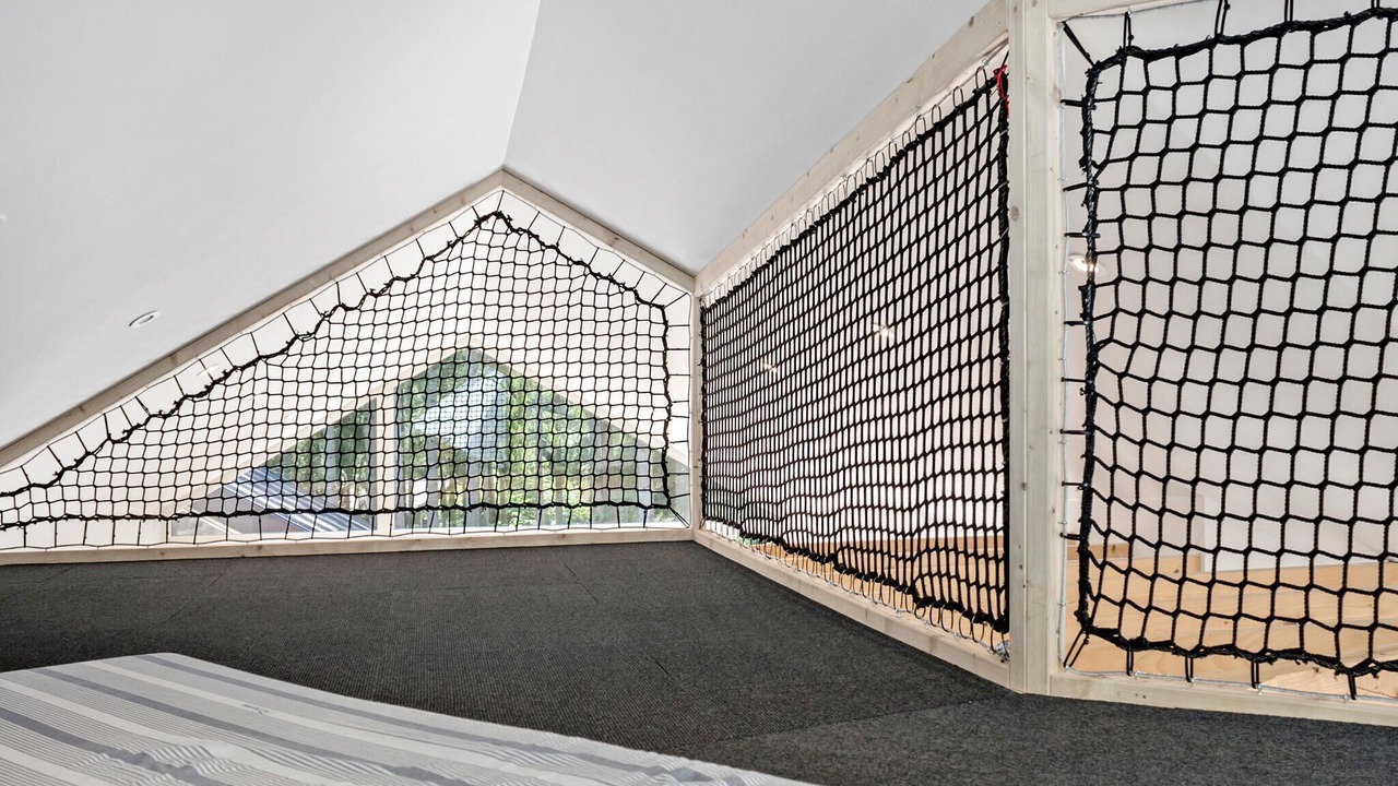 Photo of Others in Ans