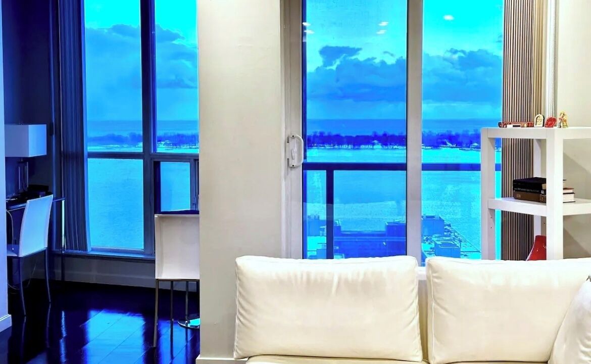 Photo of Livingroom in Central Waterfront