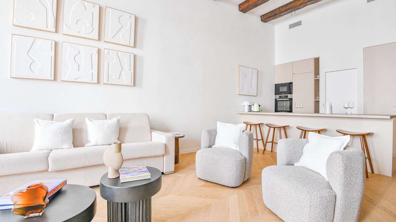 Photo of Livingroom in Opera