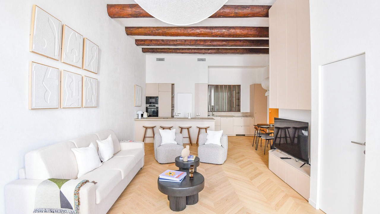 Photo of Livingroom in Opera