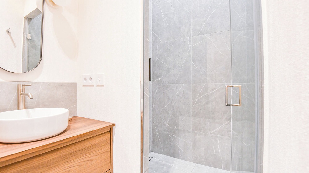 Photo of Bathroom in Opera