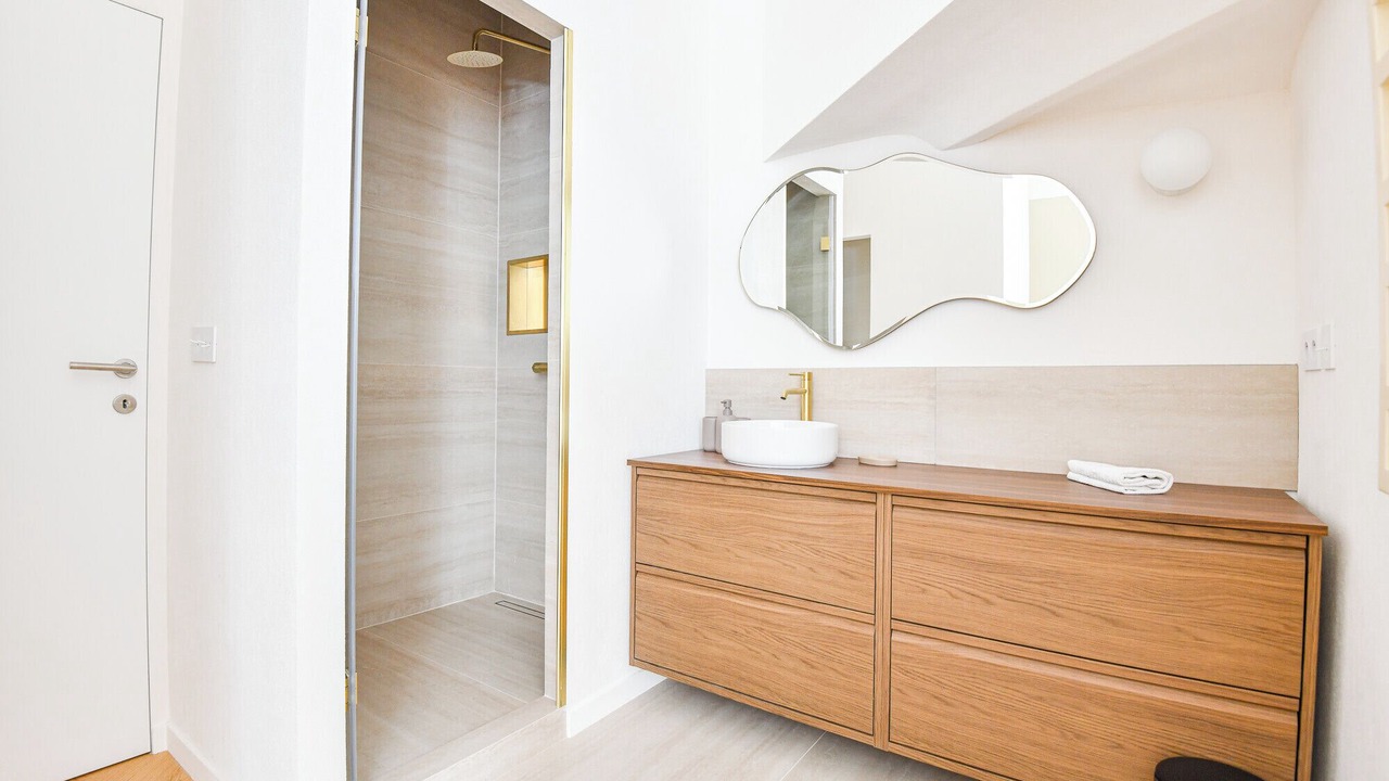 Photo of Bathroom in Opera