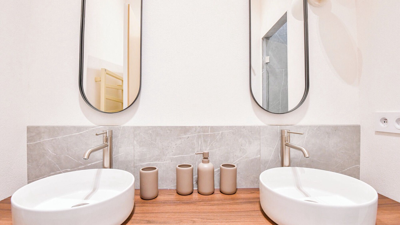 Photo of Bathroom in Opera