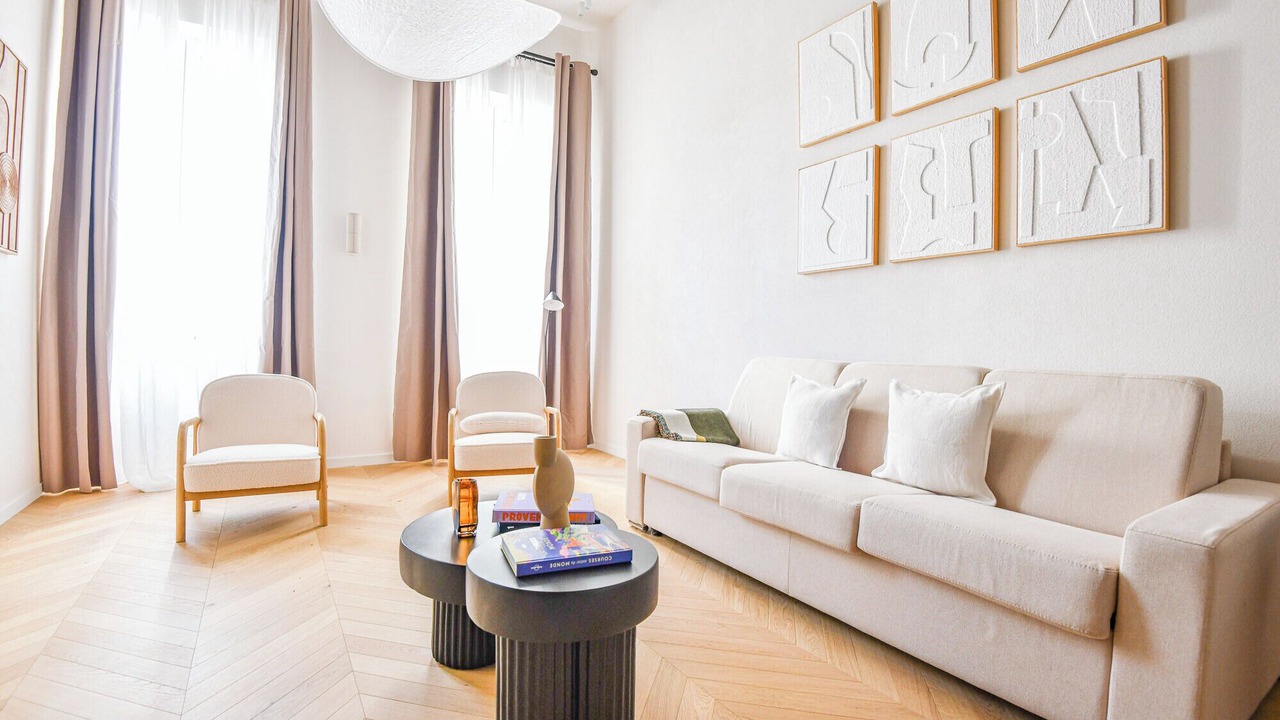 Photo of Livingroom in Opera