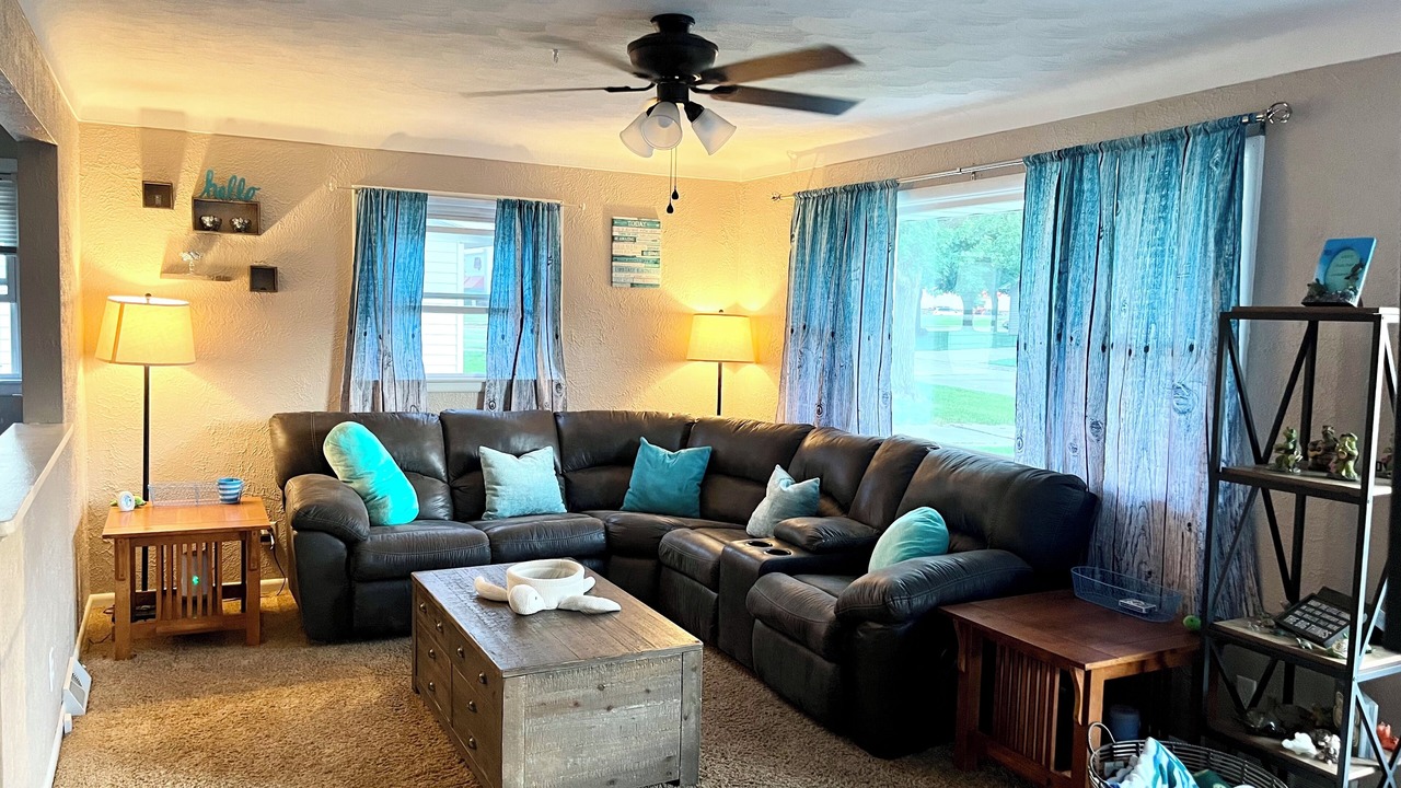 Photo of Livingroom in Hiawatha