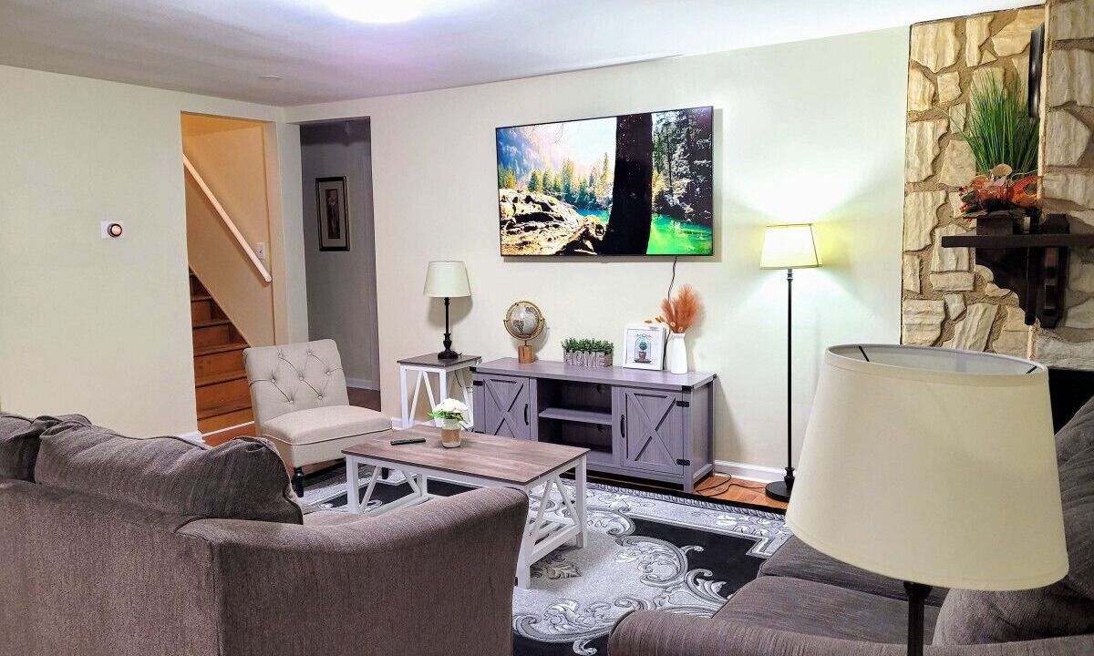 Photo of Livingroom in Cheektowaga