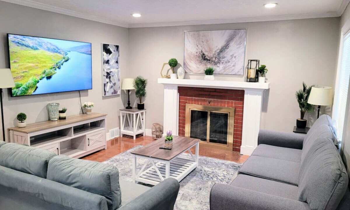 Photo of Livingroom in Cheektowaga