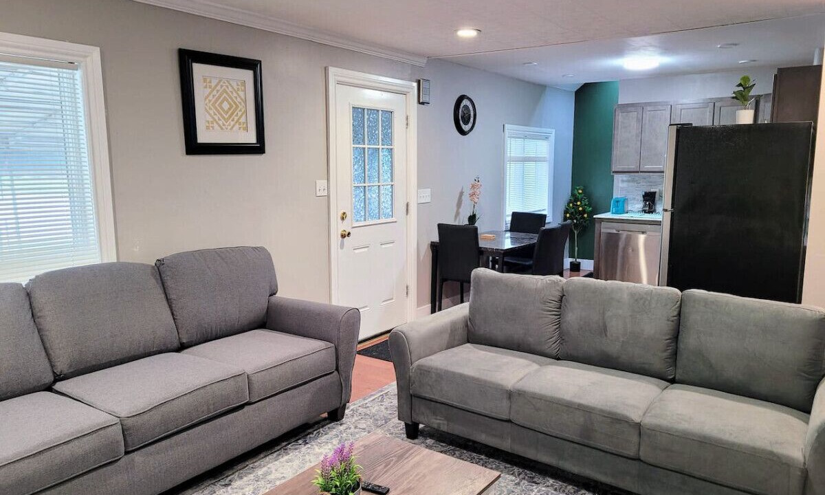 Photo of Livingroom in Cheektowaga