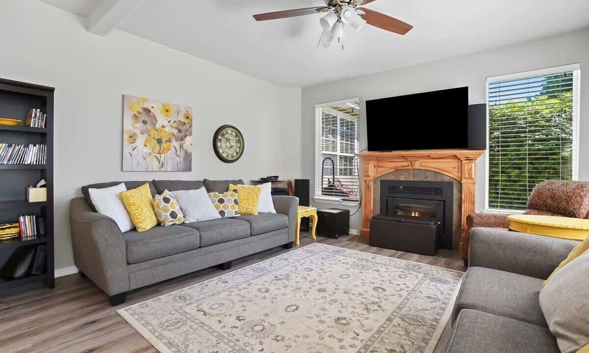 Photo of Others in Eagle