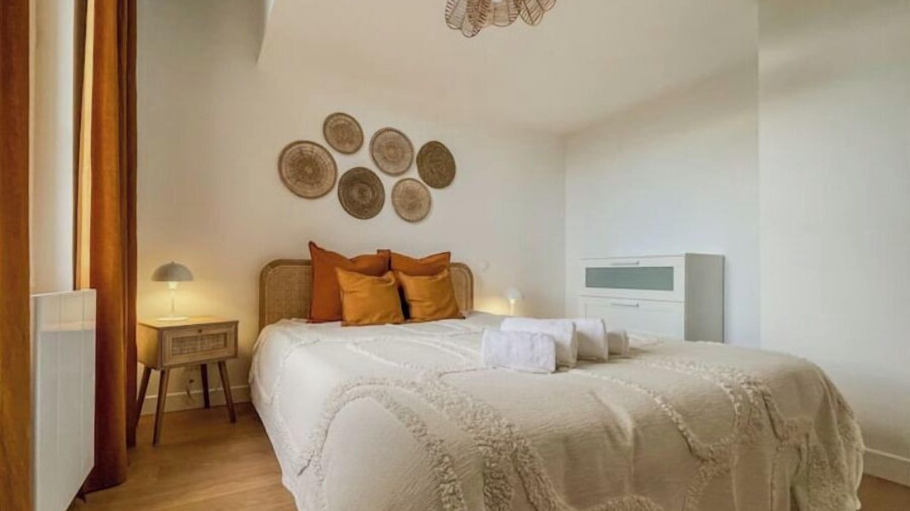 Photo of Bedroom in Libourne