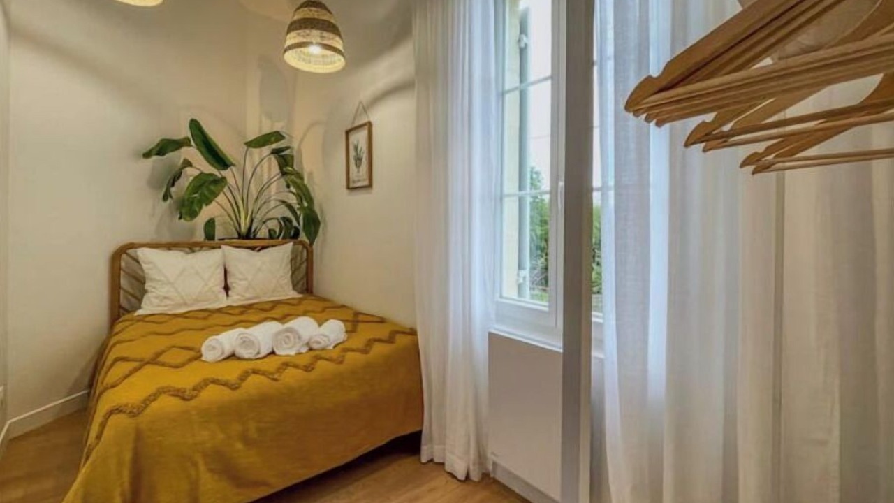 Photo of Bedroom in Libourne