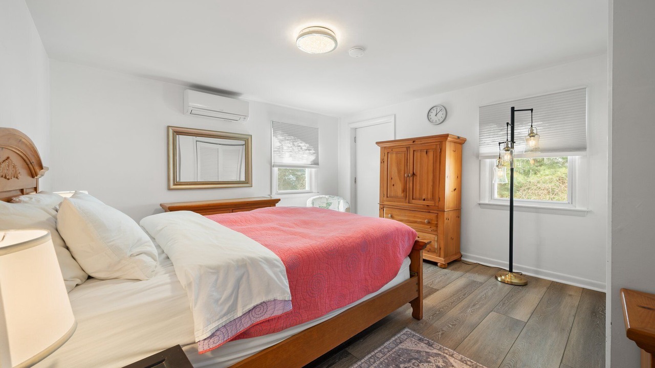 Photo of Bedroom in Niantic