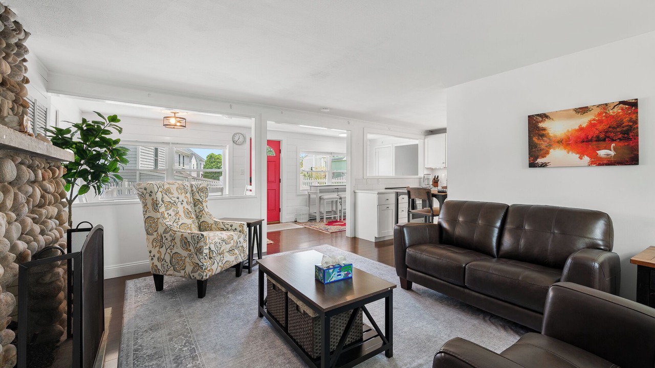 Photo of Livingroom in Niantic