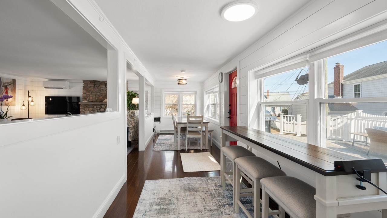 Photo of Others in Niantic