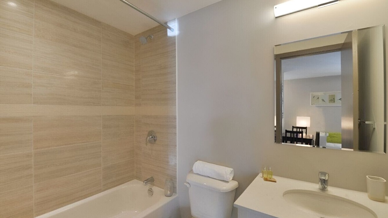 Photo of Bathroom in Centretown