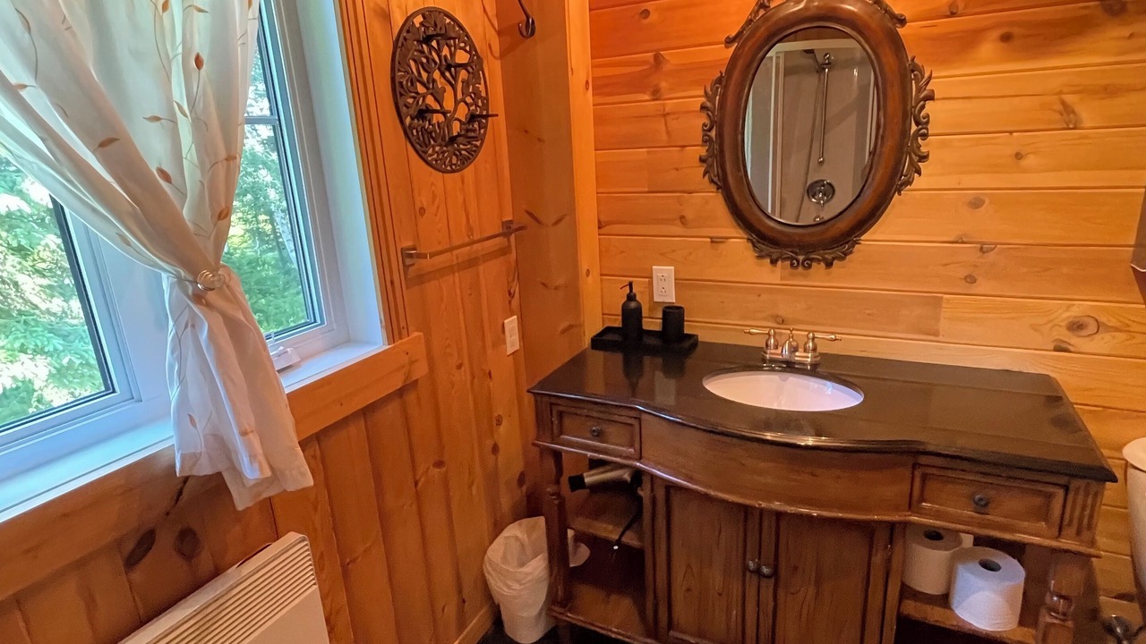 Photo of Bathroom in Baie-St-Paul
