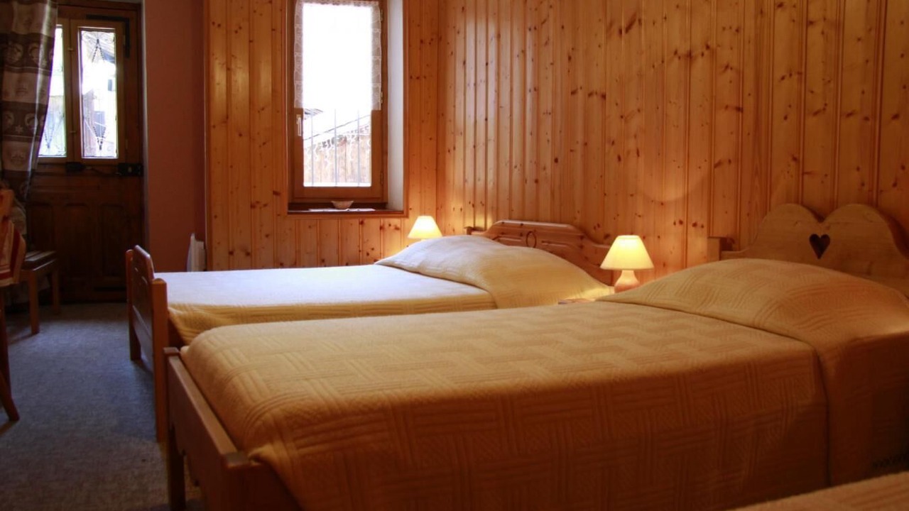Photo of Bedroom in Areches
