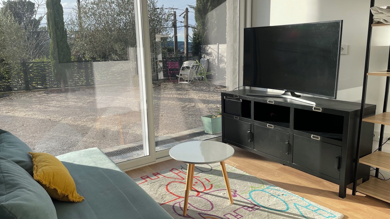 Photo of Livingroom in Bouc-Bel-Air