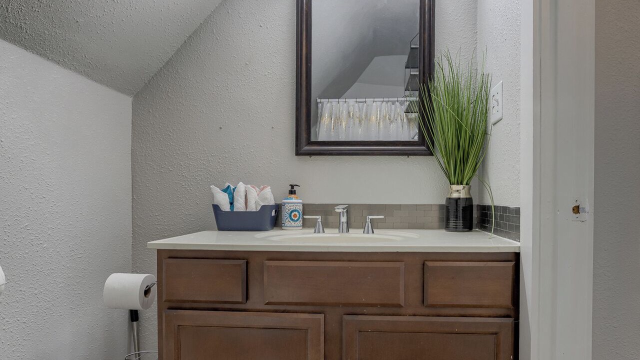 Photo of Bathroom in Hanover Place