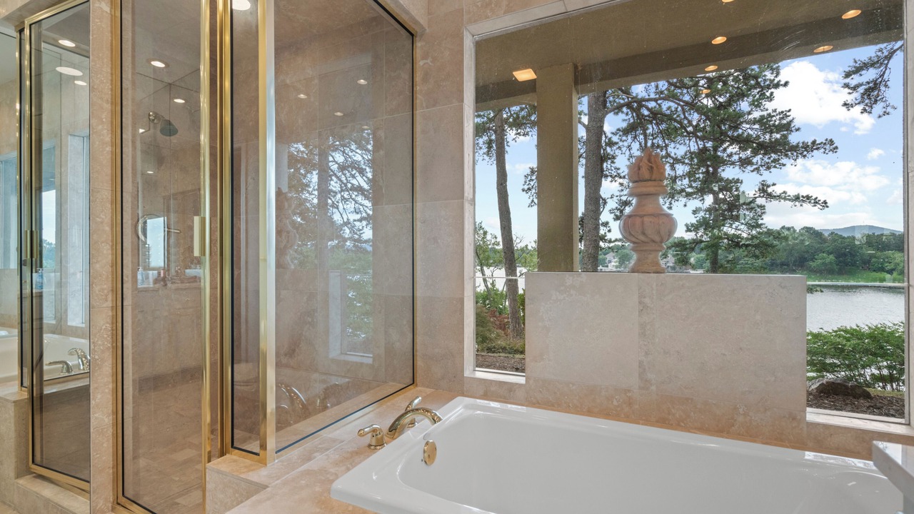 Photo of Bathroom in Rockwell