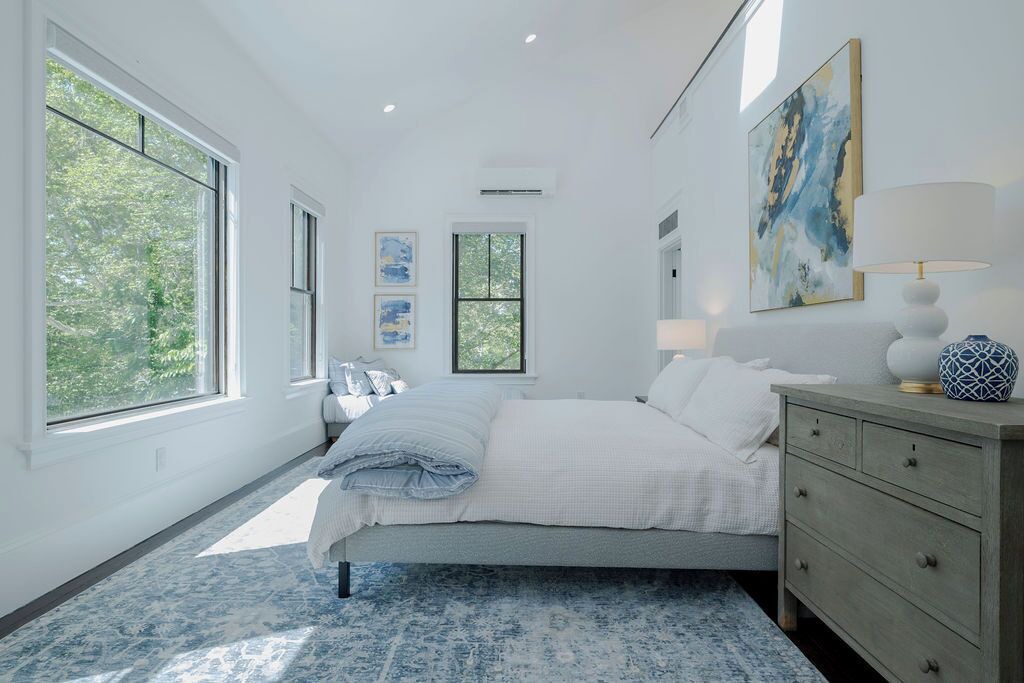 Photo of Bedroom in Centerville