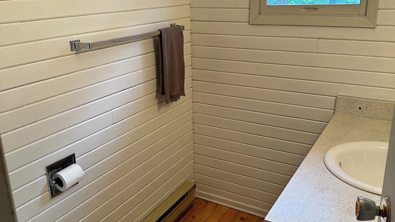 Photo of Bathroom in Beaconia
