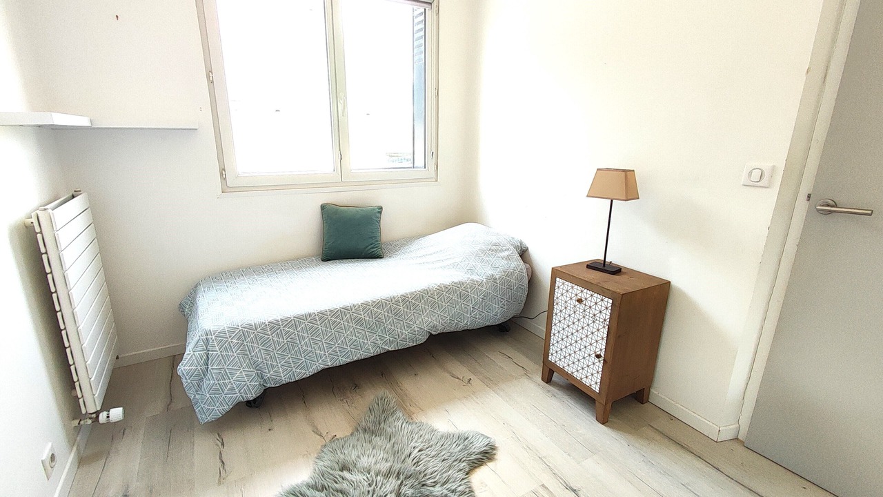 Photo of Bedroom in Nozay