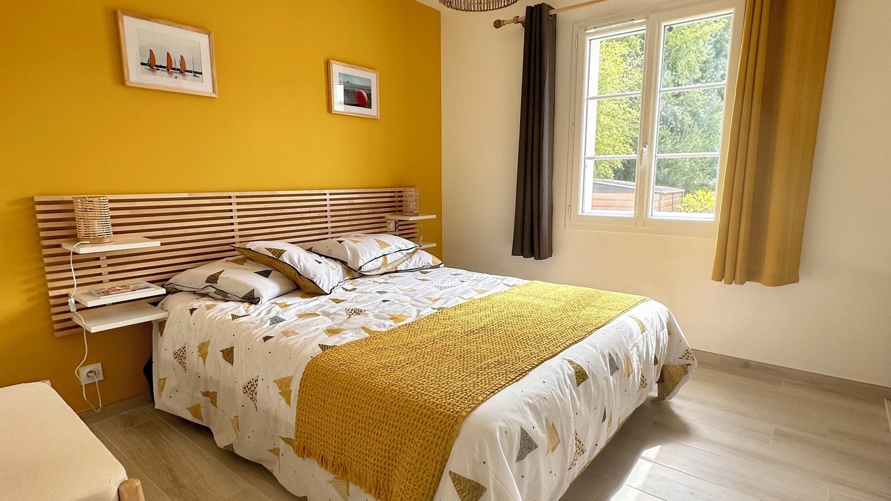 Photo of Bedroom in Le Chateau-d'Oleron