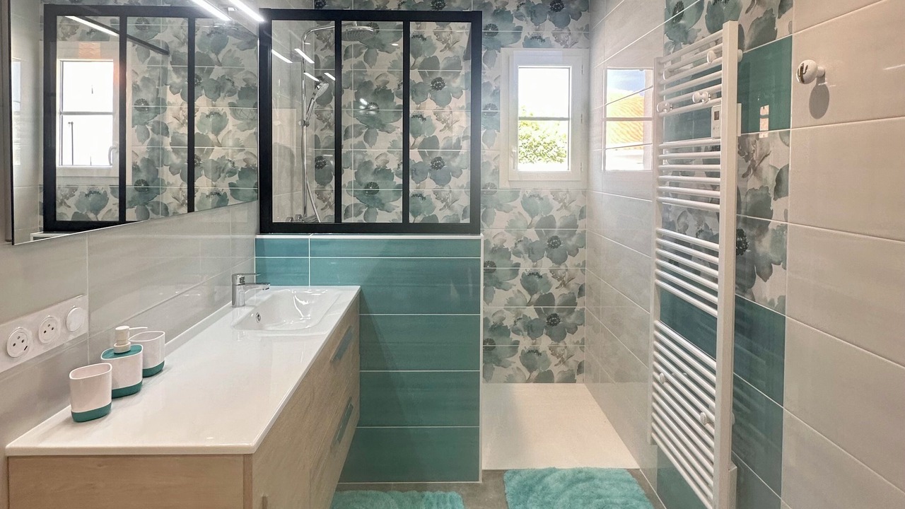 Photo of Bathroom in Le Chateau-d'Oleron