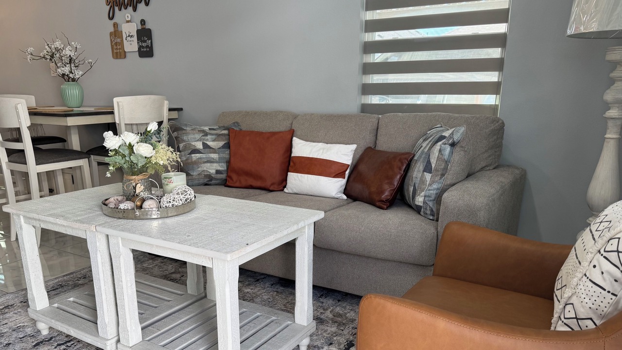 Photo of Livingroom in Edinburg