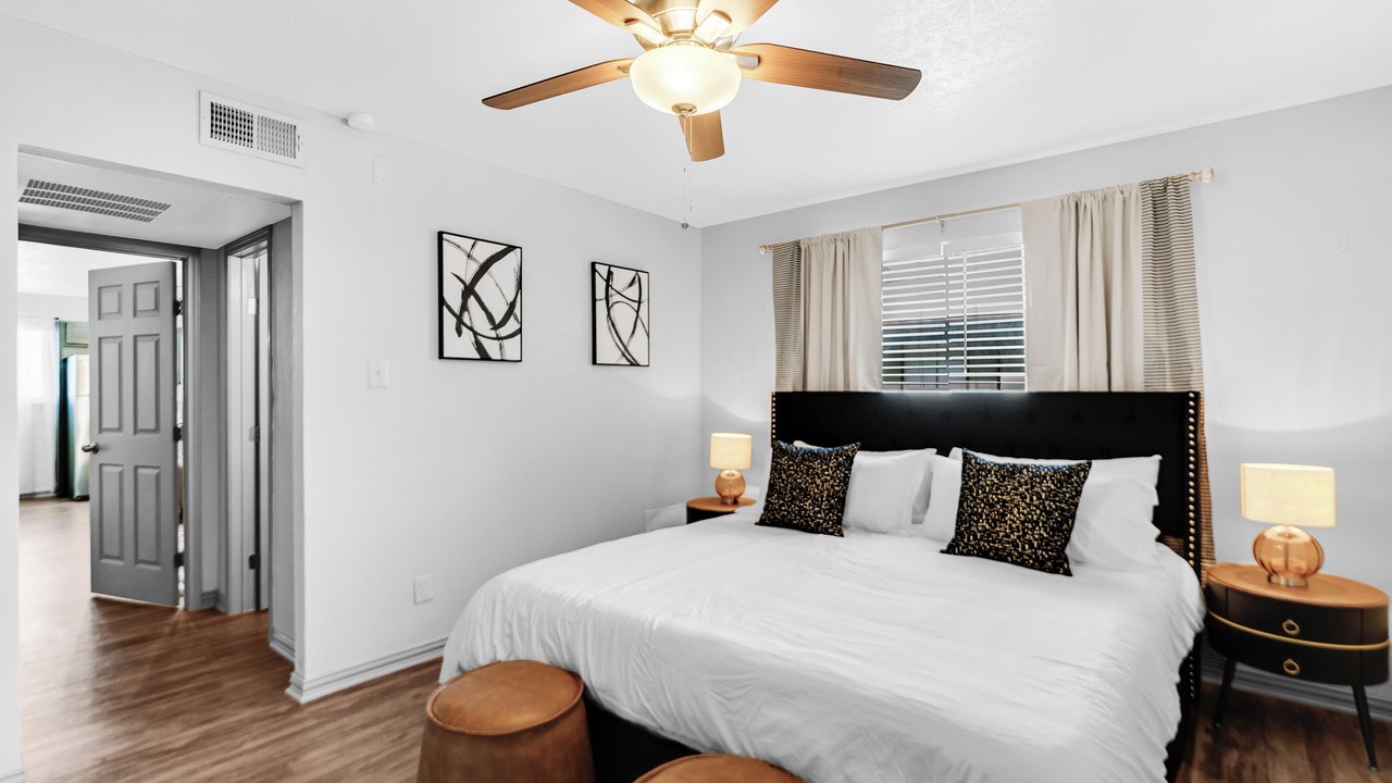 Photo of Bedroom in Oak Lawn