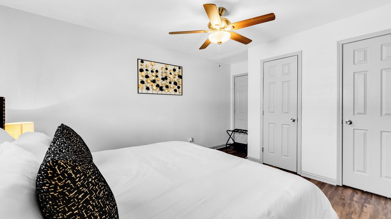 Photo of Bedroom in Oak Lawn