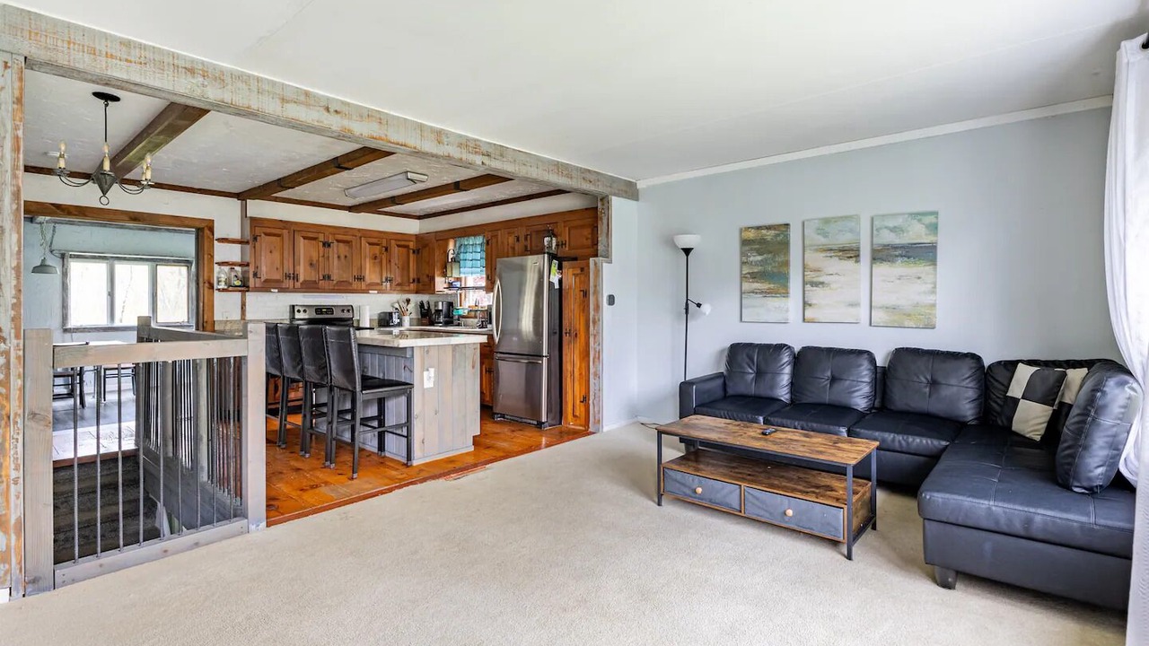 Photo of Livingroom in Northborough