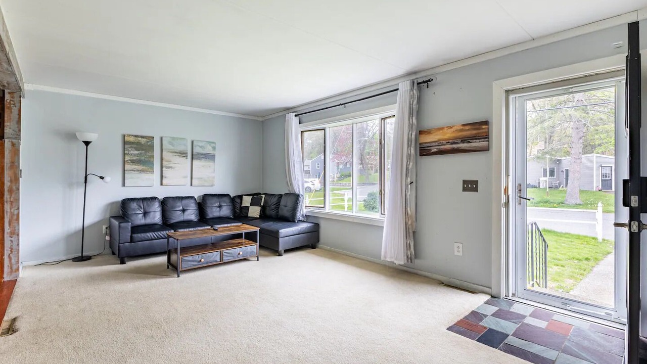 Photo of Livingroom in Northborough