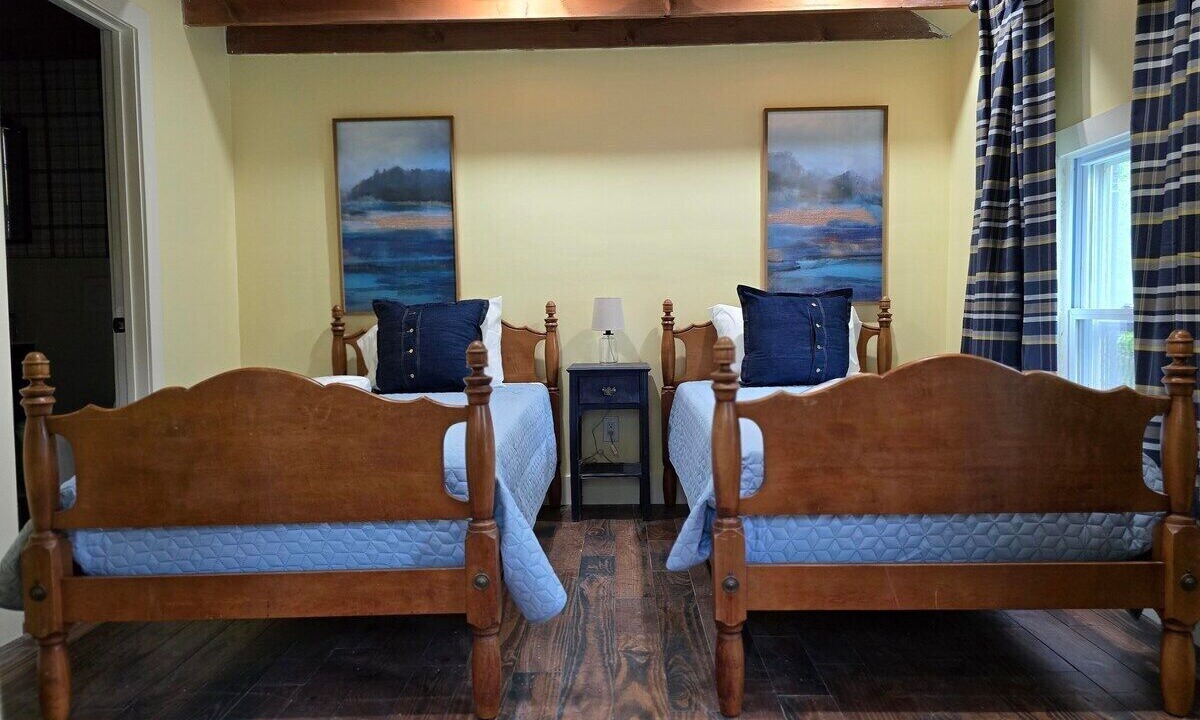 Photo of Others in New Hampton