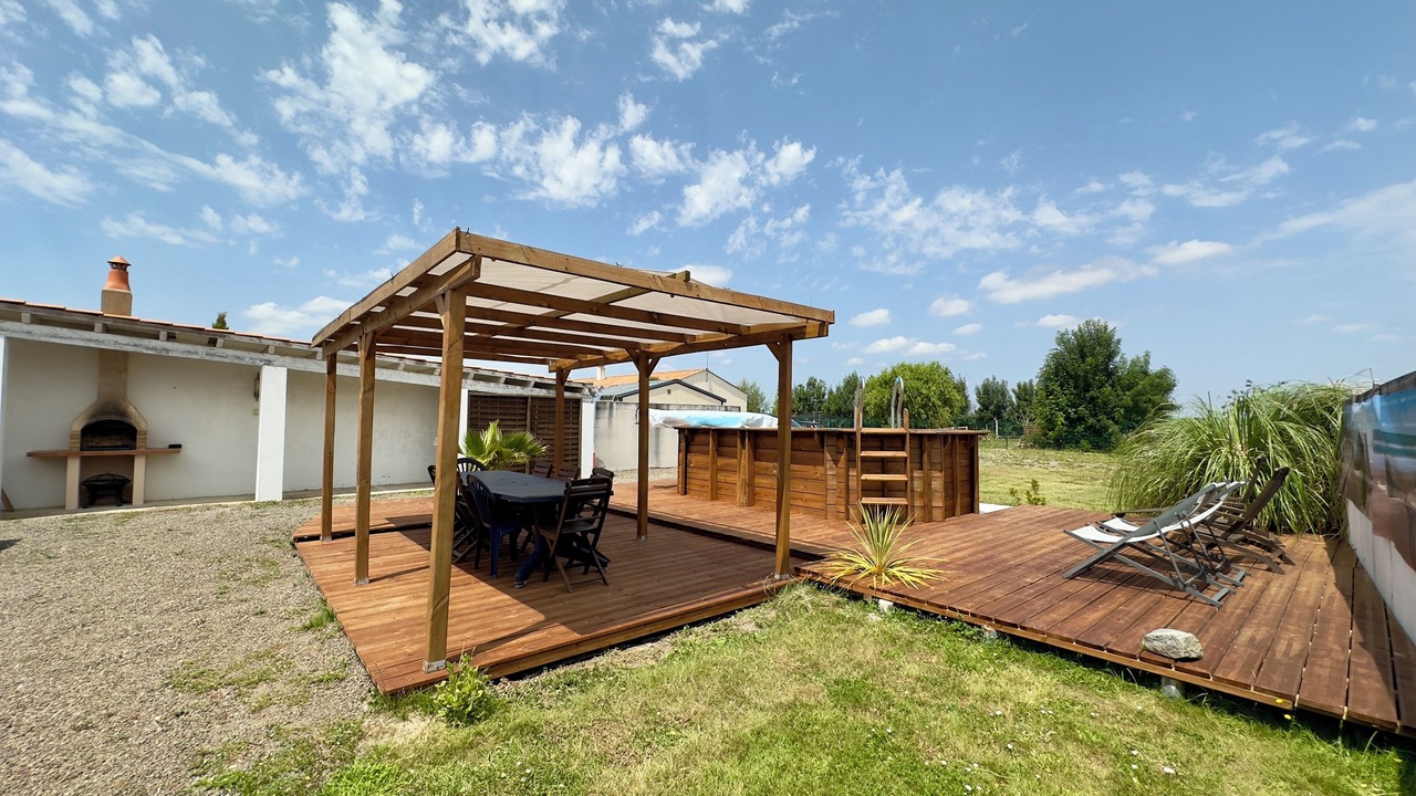 Photo of Outdoor in Grues