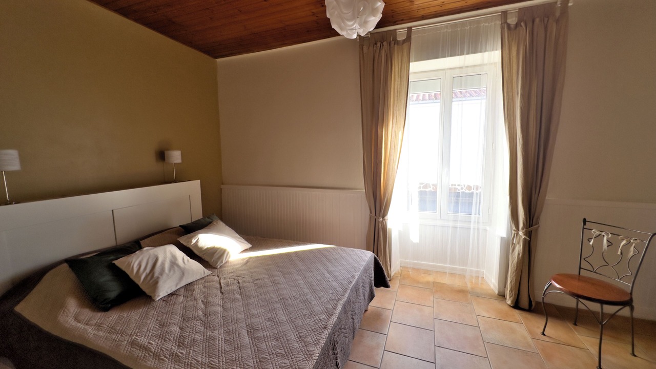 Photo of Bedroom in Grues