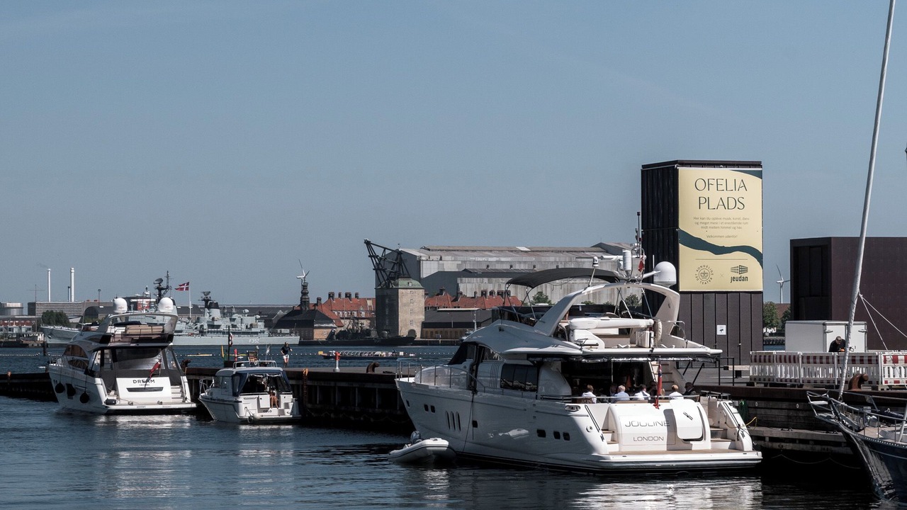 Photo of Others in Nyhavn - Amalienborg