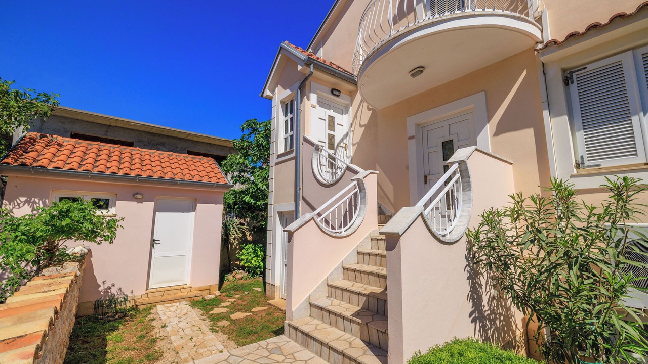 Photo of Outdoor in Povile