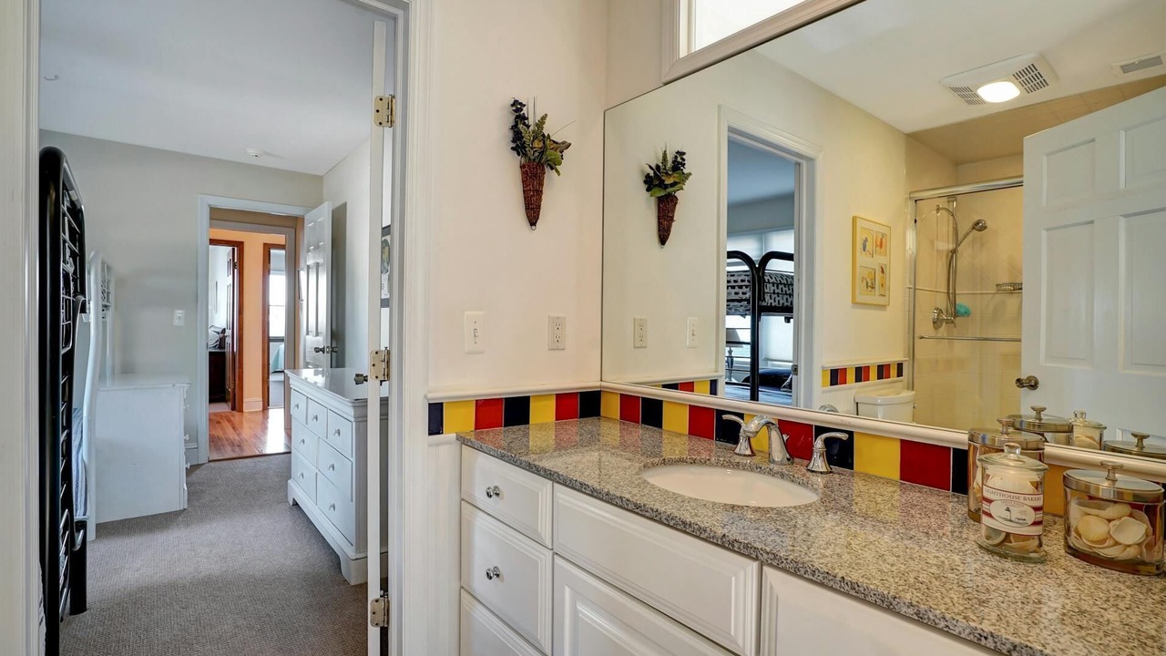 Photo of Bathroom in Brick