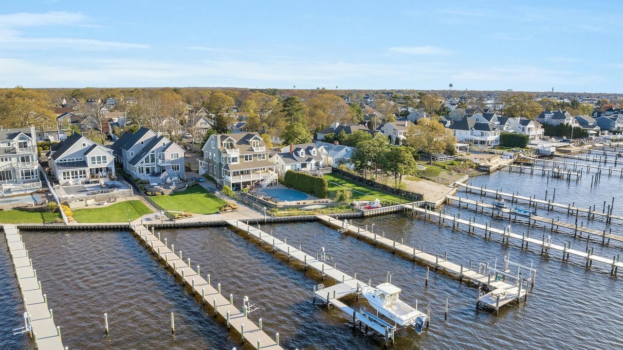 Photo of Others in Brick