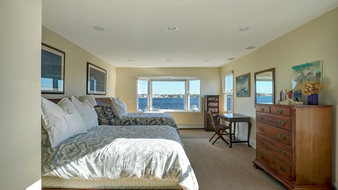 Photo of Bedroom in Brick