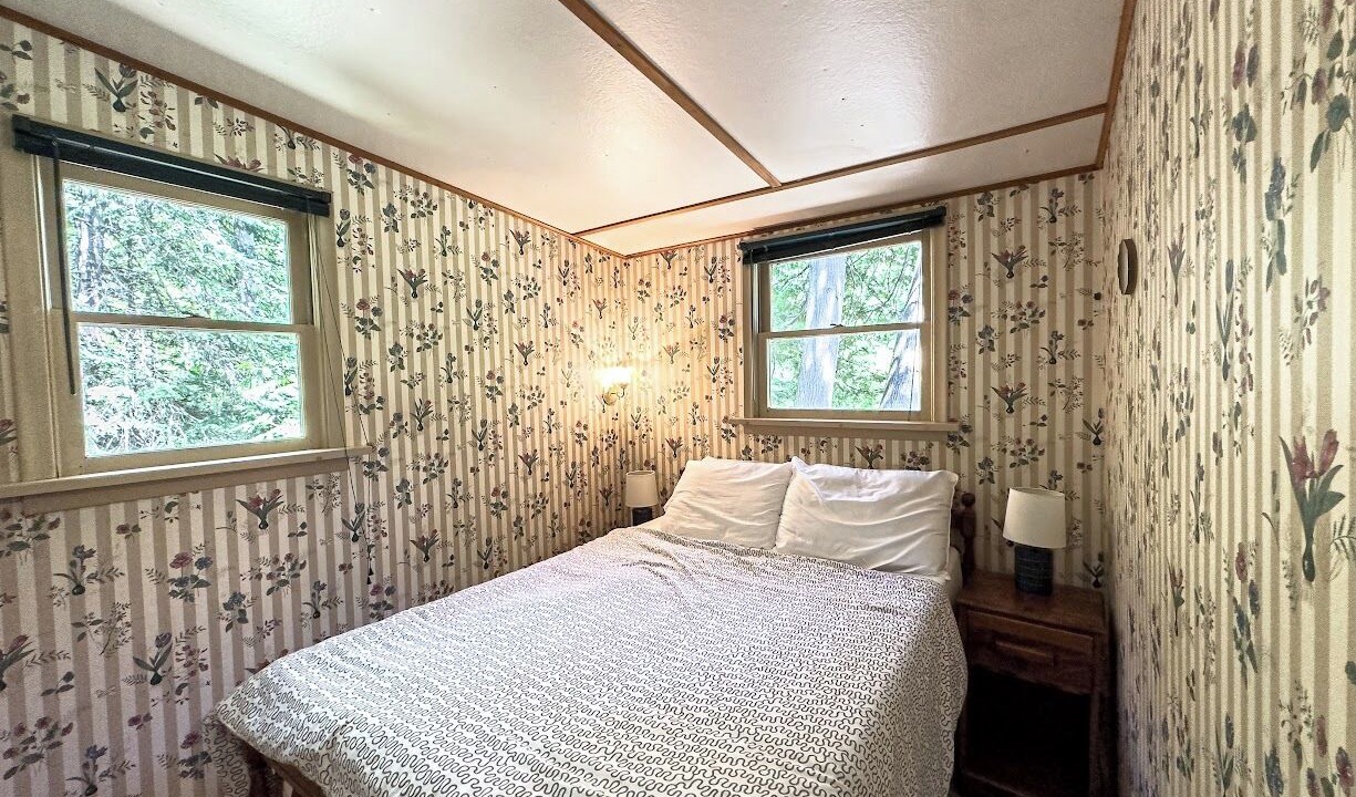 Photo of Bedroom in Irondale