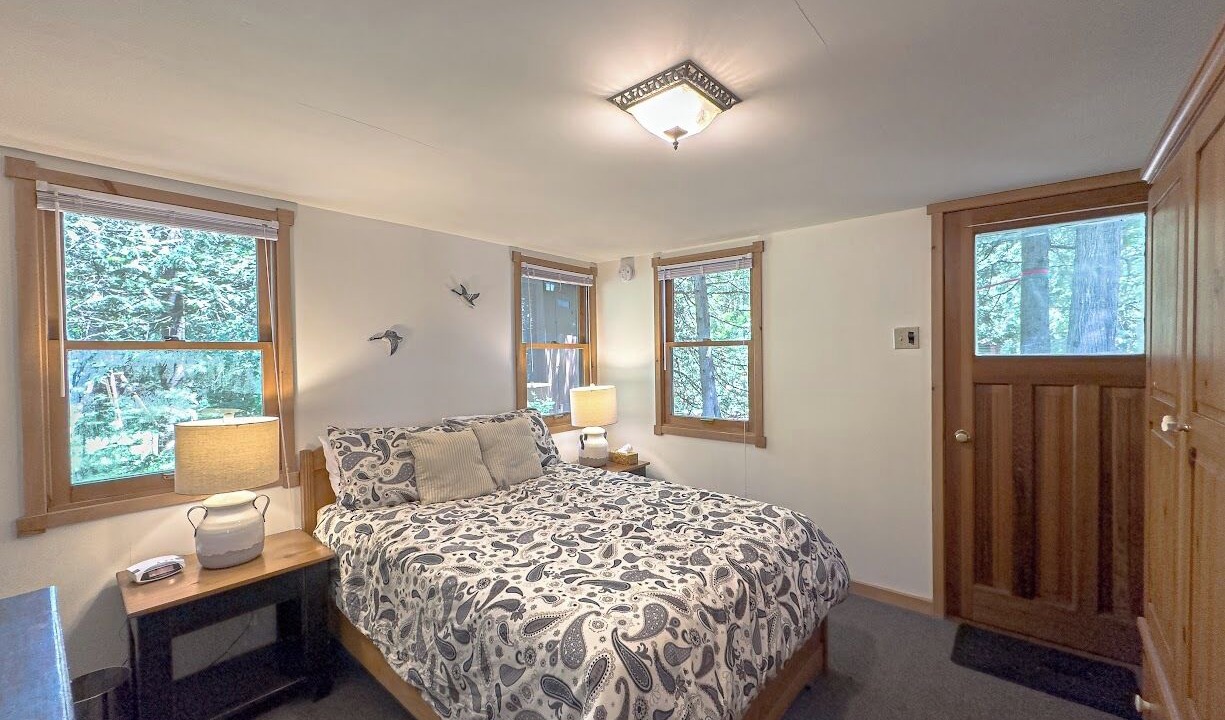 Photo of Bedroom in Irondale