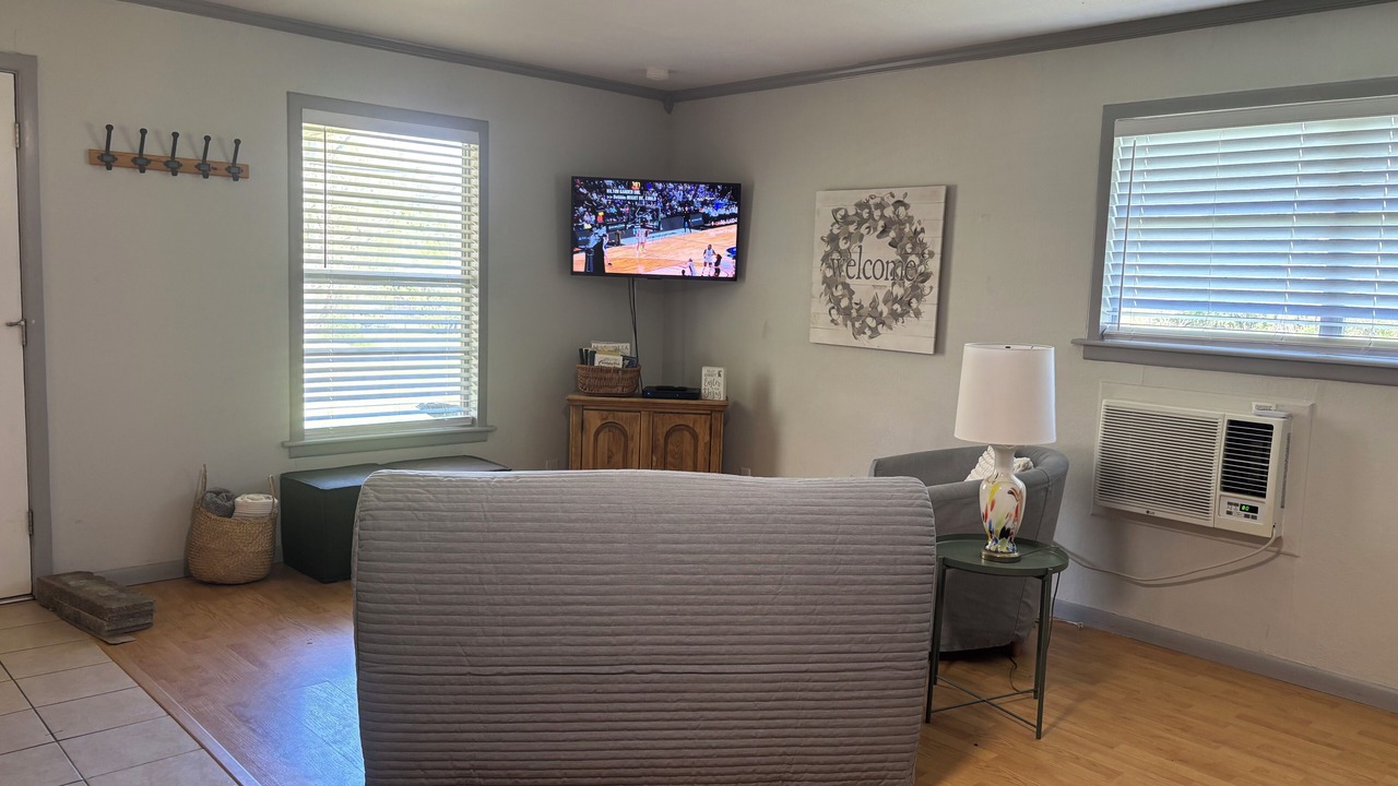 Photo of Livingroom in Cleburne