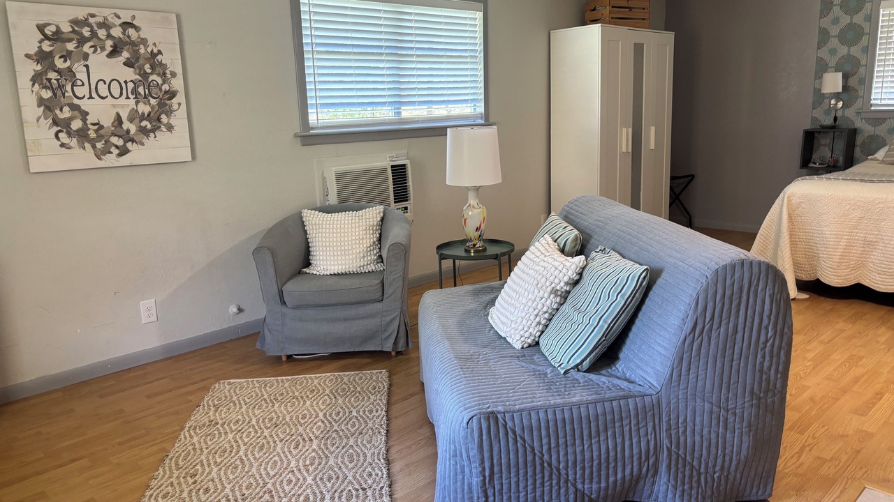 Photo of Livingroom in Cleburne